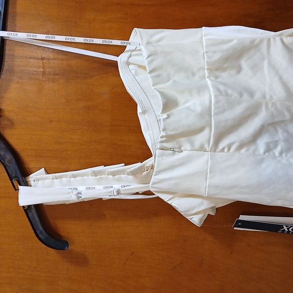 XOXO cream colored one strap formal dress - Picture 6 of 6